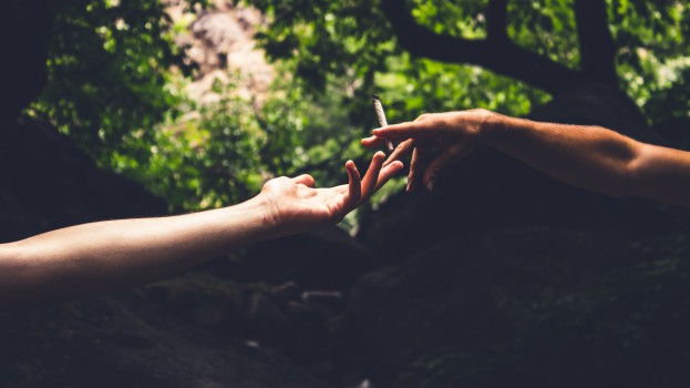 louis-hansel-768769-unsplash